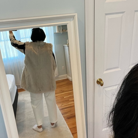 Banana Republic, faux fur lined vest, XL, Winter White with silver essence - Picture 6 of 8